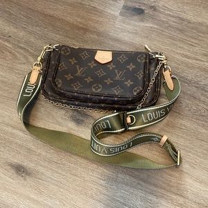 Louis Vuitton crossbody bag